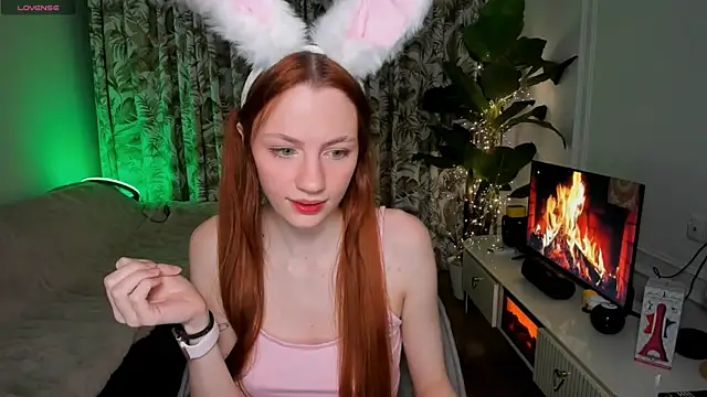 Alyssa Smitt online show from June 2026 08:54:01 PM