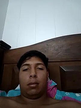 Caluis06 online show from May 2026 07:49:02 PM
