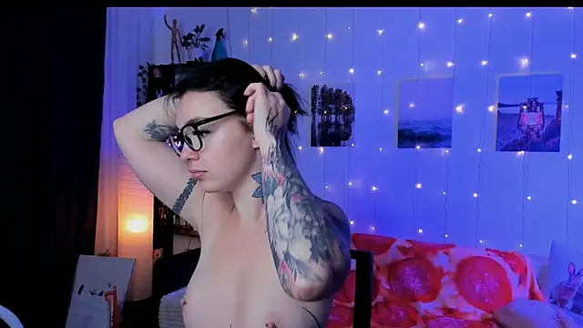 Snapshot of Magic_Allie chatting on November 2025 06:47:01 AM Magic Allie online show from November 2025 06:47:01 AM