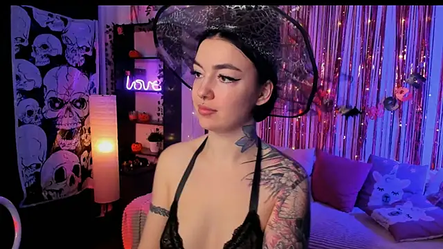 Snapshot of Magic_Allie chatting on October 2025 07:47:02 PM Magic Allie online show from October 2025 07:47:02 PM