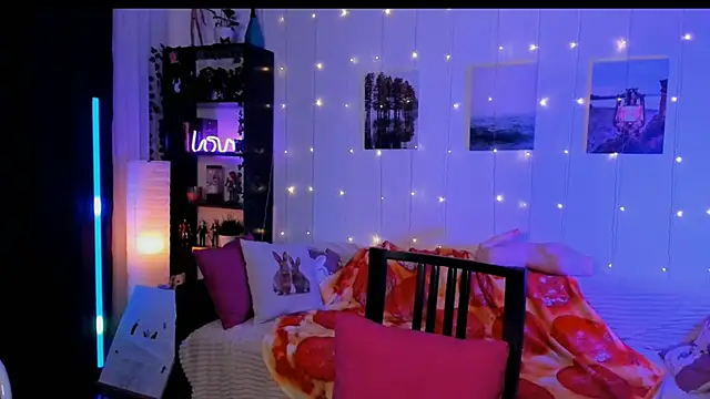 Snapshot of Magic_Allie chatting on December 2025 06:41:02 AM Magic Allie online show from December 2025 06:41:02 AM