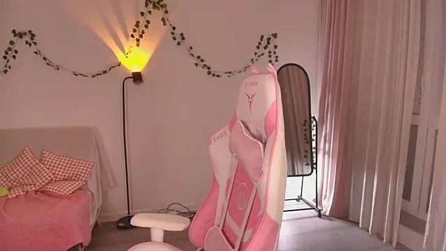 Eva Davi online show from December 2025 01:49:02 AM