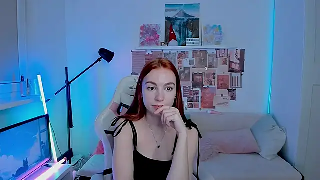 Mia Madden online show from February 2026 02:33:02 AM