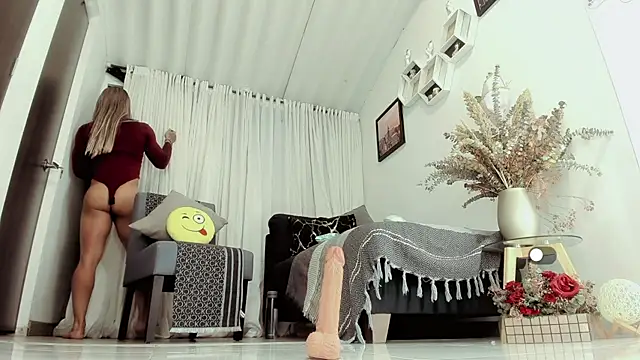 stefany sexy  online show from April 2026 12:40:01 AM