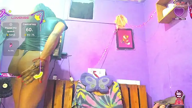 sexy-Bunny online show from May 2026 09:15:02 PM
