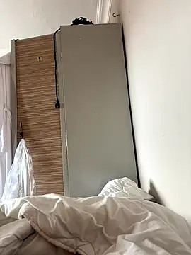 Snapshot of Metmenn7 chatting on October 2025 10:05:02 AM Metmenn7 online show from October 2025 10:05:02 AM