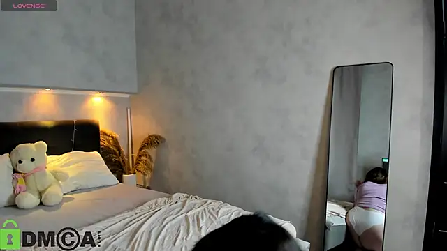 Ruth Oliver online show from March 2026 09:24:01 AM