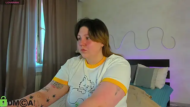 Ruth Oliver online show from June 2026 01:06:01 AM