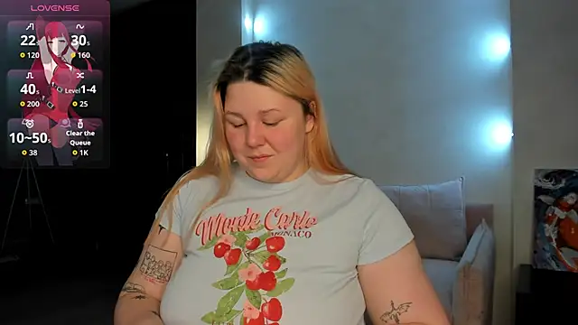 Snapshot of Ruth_Oliver chatting on December 2025 01:11:01 AM Ruth Oliver online show from December 2025 01:11:01 AM