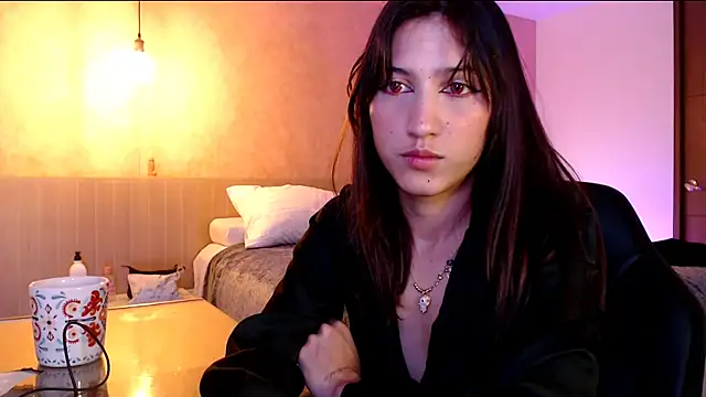 MissKorah online show from October 2025 10:56:02 PM