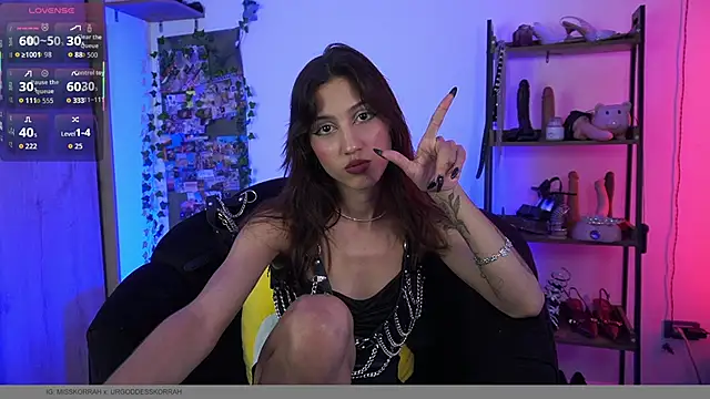 MissKorah online show from November 2025 10:32:01 PM