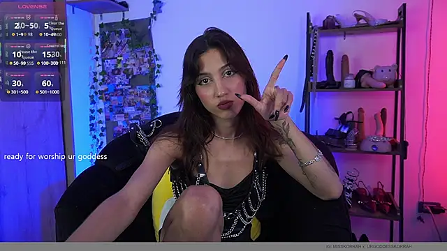 MissKorah online show from December 2025 10:00:02 PM