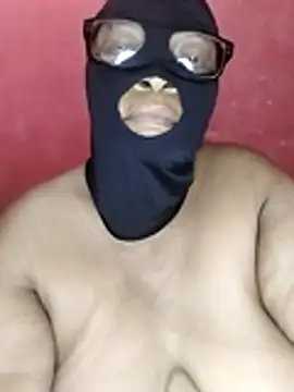 Snapshot of naughtygrannyXXX chatting on October 2025 06:19:01 PM naughtygrannyXXX online show from October 2025 06:19:01 PM