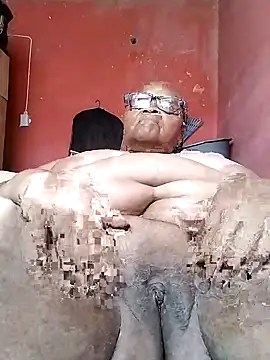 Snapshot of naughtygrannyXXX chatting on January 2025 01:31:02 PM naughtygrannyXXX online show from January 2025 01:31:02 PM