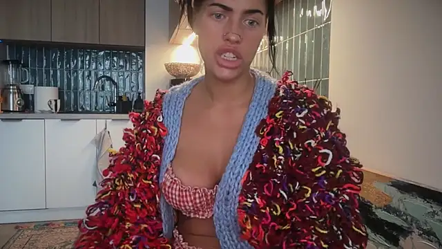 Snapshot of Marakuia054 chatting on November 2025 07:13:02 AM Marakuia054 online show from November 2025 07:13:02 AM