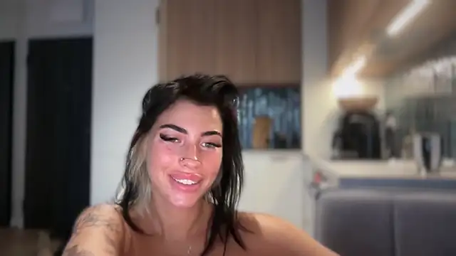 Snapshot of Marakuia054 chatting on November 2025 05:56:01 AM Marakuia054 online show from November 2025 05:56:01 AM