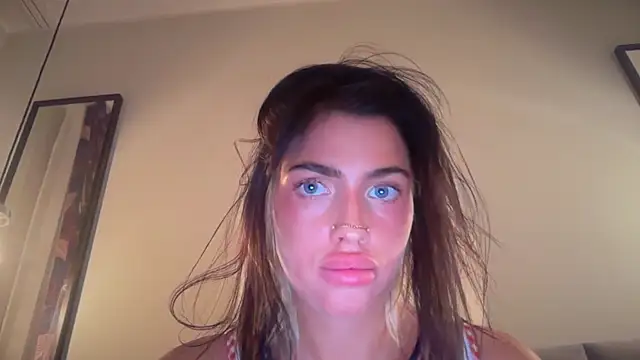 Snapshot of Marakuia054 chatting on November 2025 07:19:01 PM Marakuia054 online show from November 2025 07:19:01 PM