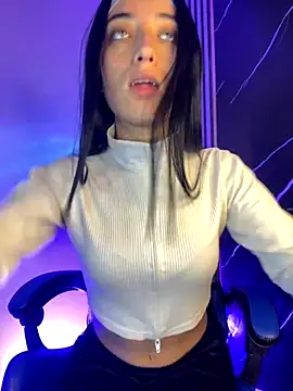 Snapshot of Ady_18 chatting on November 2025 09:40:02 PM Ady 18 online show from November 2025 09:40:02 PM