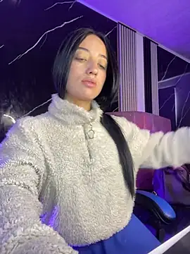 Snapshot of Ady_18 chatting on November 2025 04:07:01 PM Ady 18 online show from November 2025 04:07:01 PM