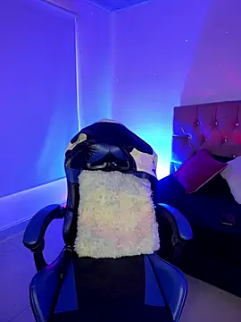 Ady 18 online show from December 2025 09:28:01 PM