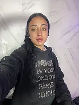 Snapshot of Ady_18 chatting on November 2025 01:12:02 PM Ady 18 online show from November 2025 01:12:02 PM