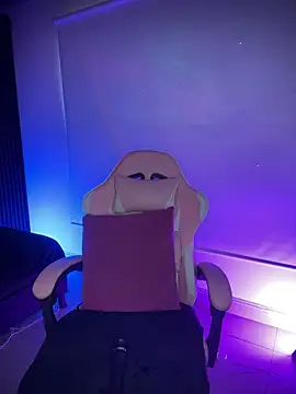 Ady 18 online show from April 2026 05:59:01 PM