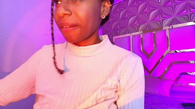 Queen perla  online show from April 2026 12:21:02 PM