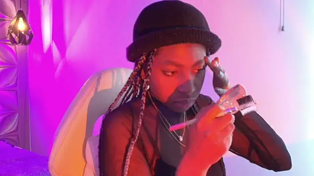 Queen perla  online show from March 2026 12:23:01 PM