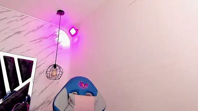 Queen perla  online show from November 2025 11:57:01 AM