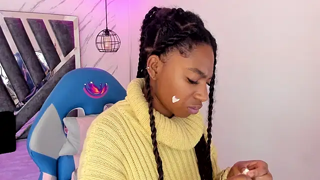 Queen perla  online show from November 2025 11:36:01 AM