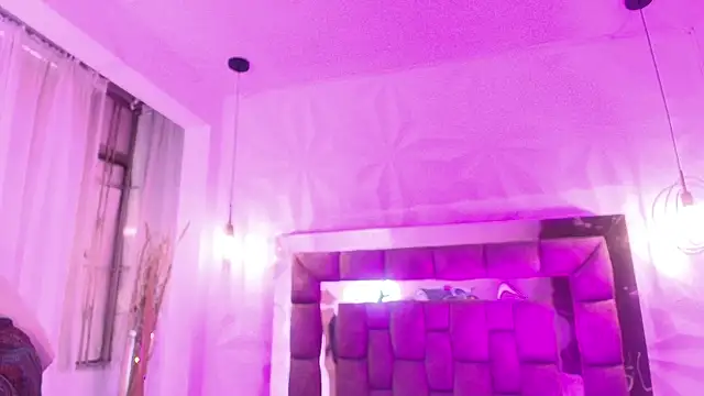 Snapshot of Queen_perla_ chatting on June 2026 12:27:02 PM Queen perla online show from June 2026 12:27:02 PM