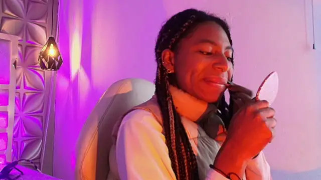 Queen perla  online show from March 2026 12:22:02 PM