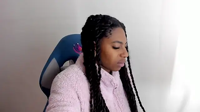 Queen perla  online show from November 2025 12:10:02 PM