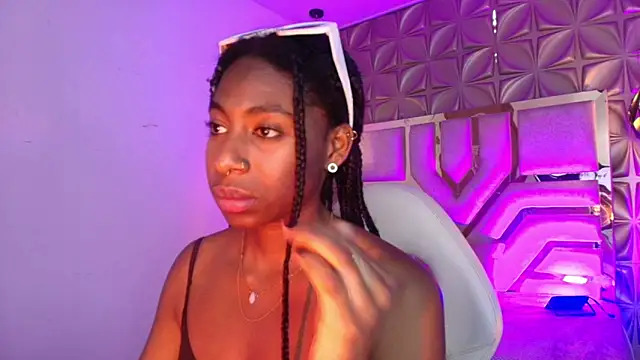 Queen perla  online show from March 2026 06:30:02 PM