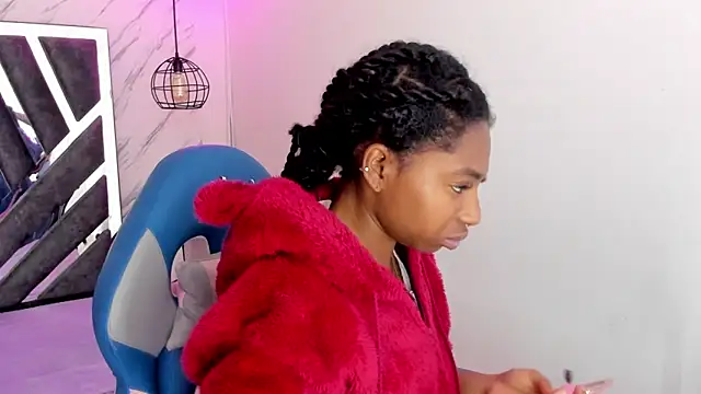 Queen perla  online show from November 2025 12:09:02 PM