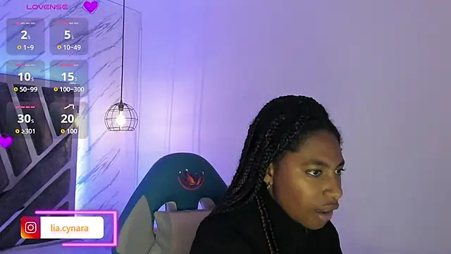 Snapshot of Queen_perla_ chatting on September 2025 11:30:01 AM Queen perla online show from September 2025 11:30:01 AM