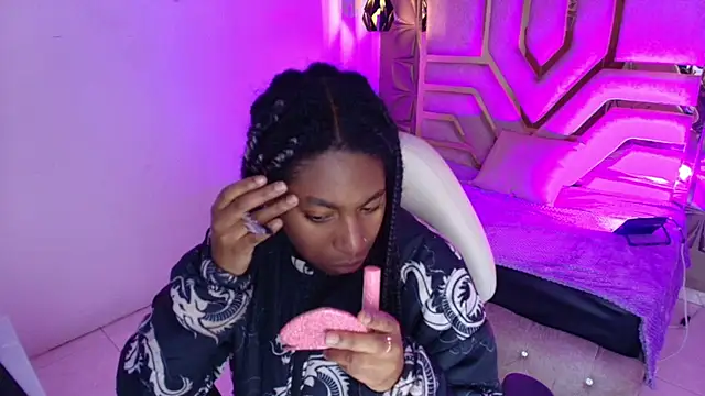 Queen perla  online show from February 2026 12:16:01 PM