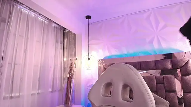 Snapshot of Queen_perla_ chatting on May 2026 12:03:02 PM Queen perla online show from May 2026 12:03:02 PM