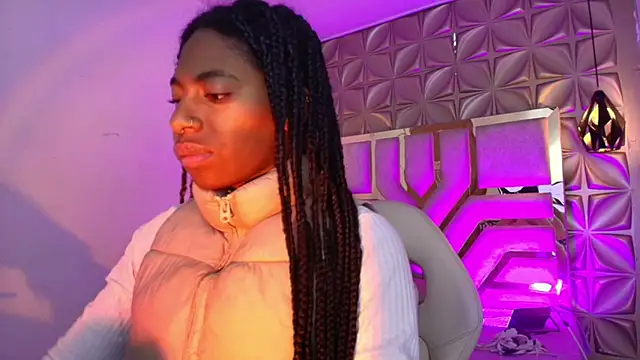 Queen perla  online show from February 2026 11:51:02 AM