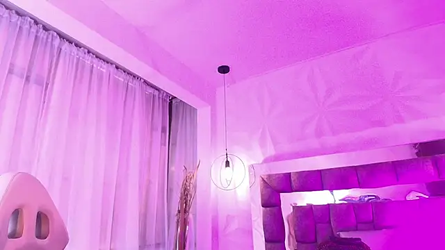 Snapshot of Queen_perla_ chatting on May 2026 12:14:02 PM Queen perla online show from May 2026 12:14:02 PM