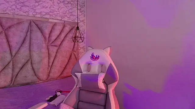 Queen perla  online show from November 2025 12:27:01 PM