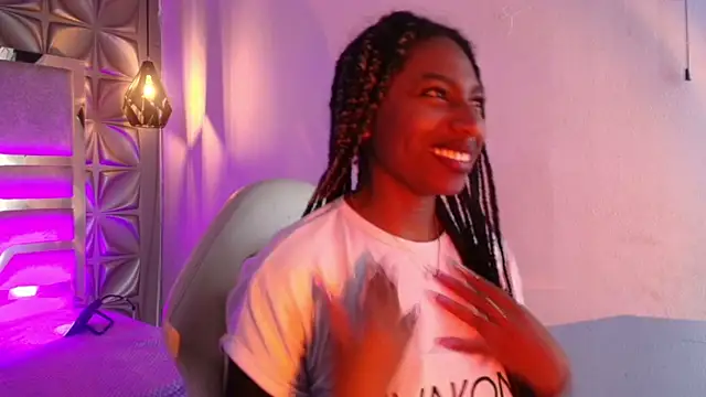 Queen perla  online show from February 2026 06:47:02 PM