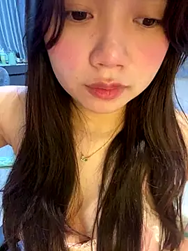 Snapshot of Hotellinh12 chatting on November 2025 06:46:02 PM Hotellinh12 online show from November 2025 06:46:02 PM