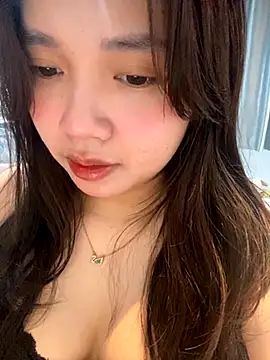 Snapshot of Hotellinh12 chatting on October 2025 07:29:01 AM Hotellinh12 online show from October 2025 07:29:01 AM