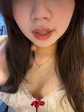 Snapshot of Hotellinh12 chatting on October 2025 07:41:02 AM Hotellinh12 online show from October 2025 07:41:02 AM