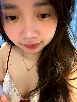 Snapshot of Hotellinh12 chatting on November 2025 04:46:01 PM Hotellinh12 online show from November 2025 04:46:01 PM