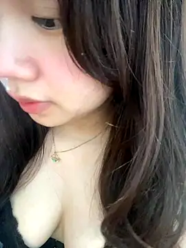 Snapshot of Hotellinh12 chatting on November 2025 07:41:02 AM Hotellinh12 online show from November 2025 07:41:02 AM