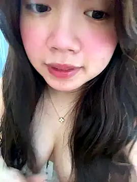 Snapshot of Hotellinh12 chatting on December 2025 05:11:01 AM Hotellinh12 online show from December 2025 05:11:01 AM