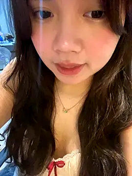 Snapshot of Hotellinh12 chatting on November 2025 01:59:02 PM Hotellinh12 online show from November 2025 01:59:02 PM