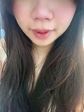 Snapshot of Hotellinh12 chatting on November 2025 06:57:02 AM Hotellinh12 online show from November 2025 06:57:02 AM